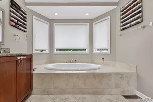 1841 Winter Run Ct, Chesterfield, MO 63017 - Photo 47