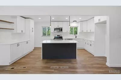 46 Green Acres Road, Saint Louis, MO 63137 - Photo 11