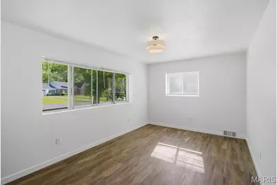 46 Green Acres Road, Saint Louis, MO 63137 - Photo 15
