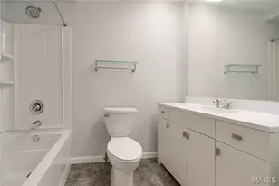942 Guelbreth Lane, Creve Coeur, MO 63141 - Photo 11