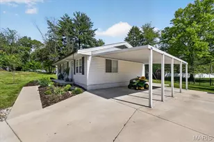 551 Saint Josephs Dr Dr, Ballwin, MO 63021 - Photo 3