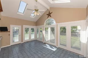 22 Huntington Pkwy, Saint Charles, MO 63301 - Photo 21