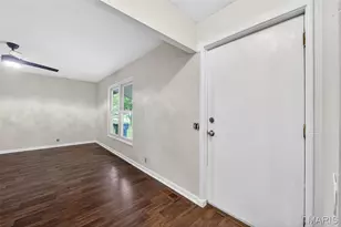 2195 Somerset Dr, Florissant, MO 63033 - Photo 11