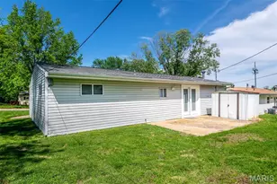 9462 Margo Ann Ln, Saint Louis, MO 63134 - Photo 17