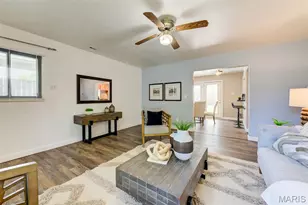 9462 Margo Ann Ln, Saint Louis, MO 63134 - Photo 5