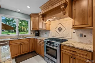 4814 King Andrew Park, Saint Louis, MO 63129 - Photo 9