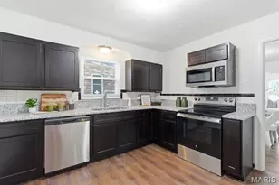 6758 Kenwood Dr, Saint Louis, MO 63121 - Photo 13