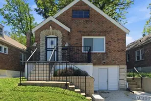 6758 Kenwood Dr, Saint Louis, MO 63121 - Photo 1