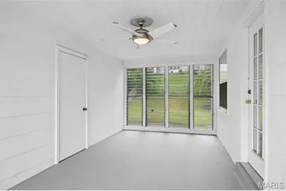 10200 Coburg Lands Drive, Bellefontaine Neighbors, MO 63137 - Photo 17