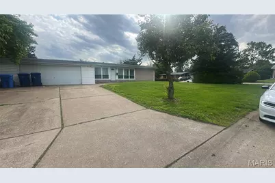 1870 Flicker Drive, Florissant, MO 63031 - Photo 1