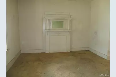 7035 Glades Avenue, Saint Louis, MO 63117 - Photo 3