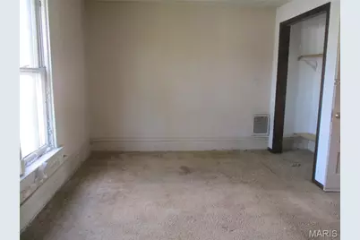 7035 Glades Avenue, Saint Louis, MO 63117 - Photo 5