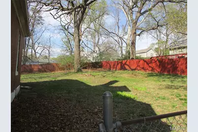 7035 Glades Avenue, Saint Louis, MO 63117 - Photo 13