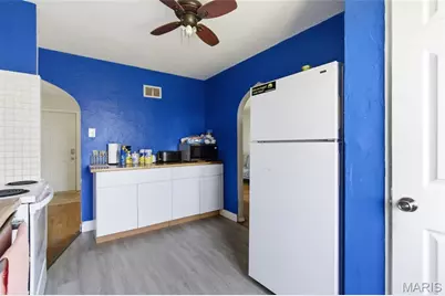 2430 Telegraph Road, Saint Louis, MO 63125 - Photo 15