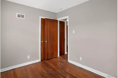 9243 Filibert Drive, Bellefontaine Neighbors, MO 63137 - Photo 23