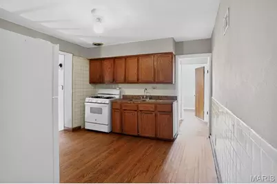 9243 Filibert Drive, Bellefontaine Neighbors, MO 63137 - Photo 25