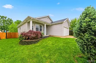 1818 Florine Ct, Saint Charles, MO 63303 - Photo 7
