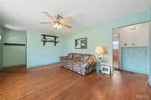 831 Loekes Dr, Florissant, MO 63031 - Photo 5