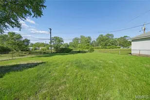 831 Loekes Dr, Florissant, MO 63031 - Photo 19