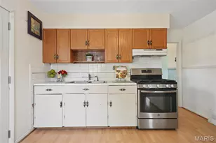 831 Loekes Dr, Florissant, MO 63031 - Photo 7