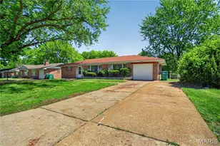 9922 Norwich Dr, Saint Louis, MO 63137 - Photo 3