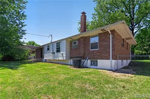 9922 Norwich Dr, Saint Louis, MO 63137 - Photo 5