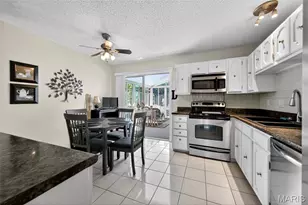 12741 Parkway Estates Dr, Saint Louis, MO 63146 - Photo 7
