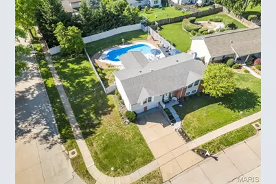12741 Parkway Estates Drive, Saint Louis, MO 63146 - Photo 1
