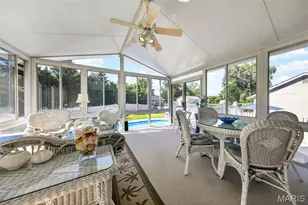 12741 Parkway Estates Dr, Saint Louis, MO 63146 - Photo 11