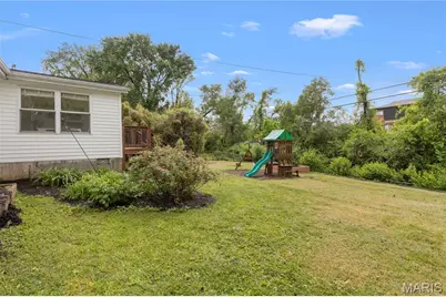 1965 Thunderbird Avenue, Florissant, MO 63033 - Photo 29