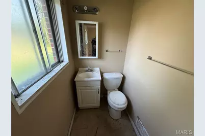9715 Tullamoor Drive, Saint Louis, MO 63136 - Photo 17