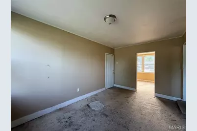 9715 Tullamoor Drive, Saint Louis, MO 63136 - Photo 9
