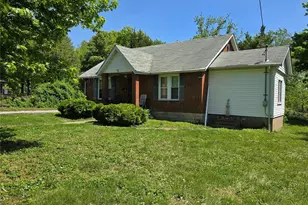 840 N Florissant Rd, Ferguson, MO 63135 - Photo 3