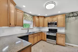 350 W St Anthony Ln, Florissant, MO 63031 - Photo 7