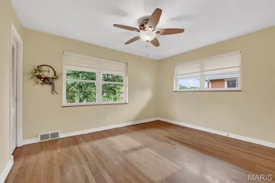 350 W Saint Anthony Lane, Florissant, MO 63031 - Photo 21