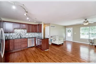 1605 Fairwood Forest Drive, Saint Peters, MO 63376 - Photo 17