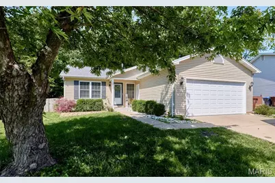 1605 Fairwood Forest Drive, Saint Peters, MO 63376 - Photo 3