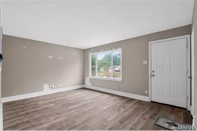 9827 Lorna Lane, Saint Louis, MO 63136 - Photo 5
