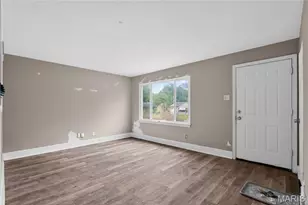 9827 Lorna Ln, Saint Louis, MO 63136 - Photo 5