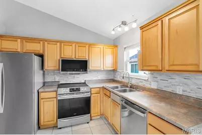 145 Glenbarr Court, Valley Park, MO 63088 - Photo 3
