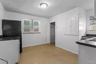 1467 Engelholm Ave, Saint Louis, MO 63133 - Photo 9