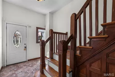 915 Bates Street, Saint Louis, MO 63111 - Photo 3