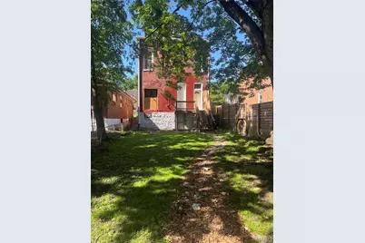 915 Bates Street, Saint Louis, MO 63111 - Photo 35