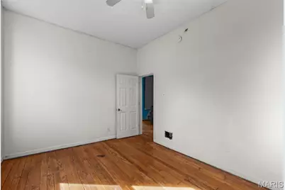 915 Bates Street, Saint Louis, MO 63111 - Photo 21