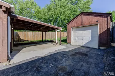 9721 Midland Boulevard, Overland, MO 63114 - Photo 39