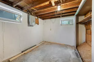 7916 Birkenhead Dr, Marlborough, MO 63123 - Photo 17