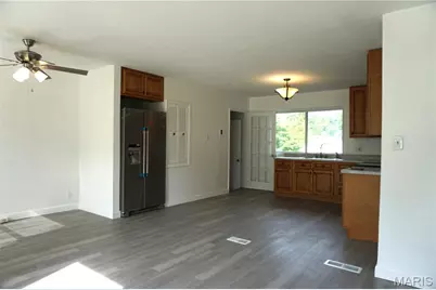 7916 Birkenhead Drive, Marlborough, MO 63123 - Photo 5