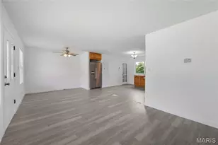7916 Birkenhead Dr, Marlborough, MO 63123 - Photo 5