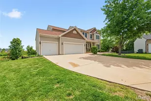 720 Brook Manor Ct, Lake Saint Louis, MO 63367 - Photo 5