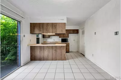 21 Park Charles Boulevard S #B, Saint Peters, MO 63376 - Photo 9